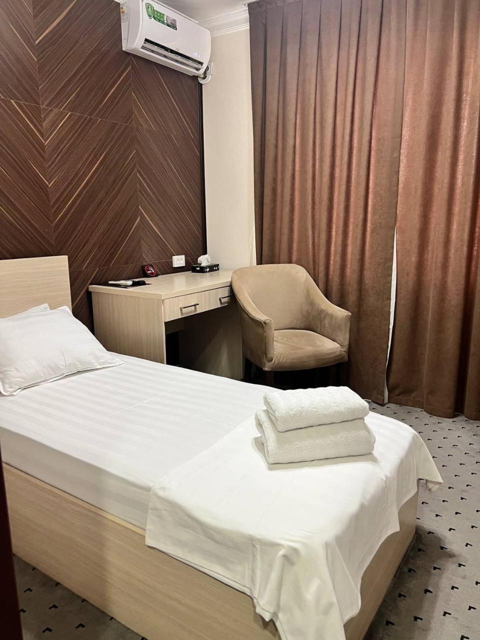 Orzu Hotel Namangan Esterno foto